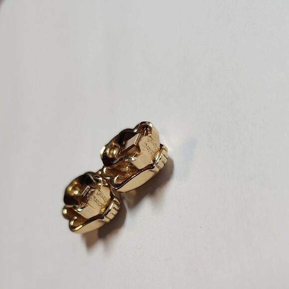 Vintage Christian DIOR Gold Shell Clip On Earrings - Picture 5 of 6